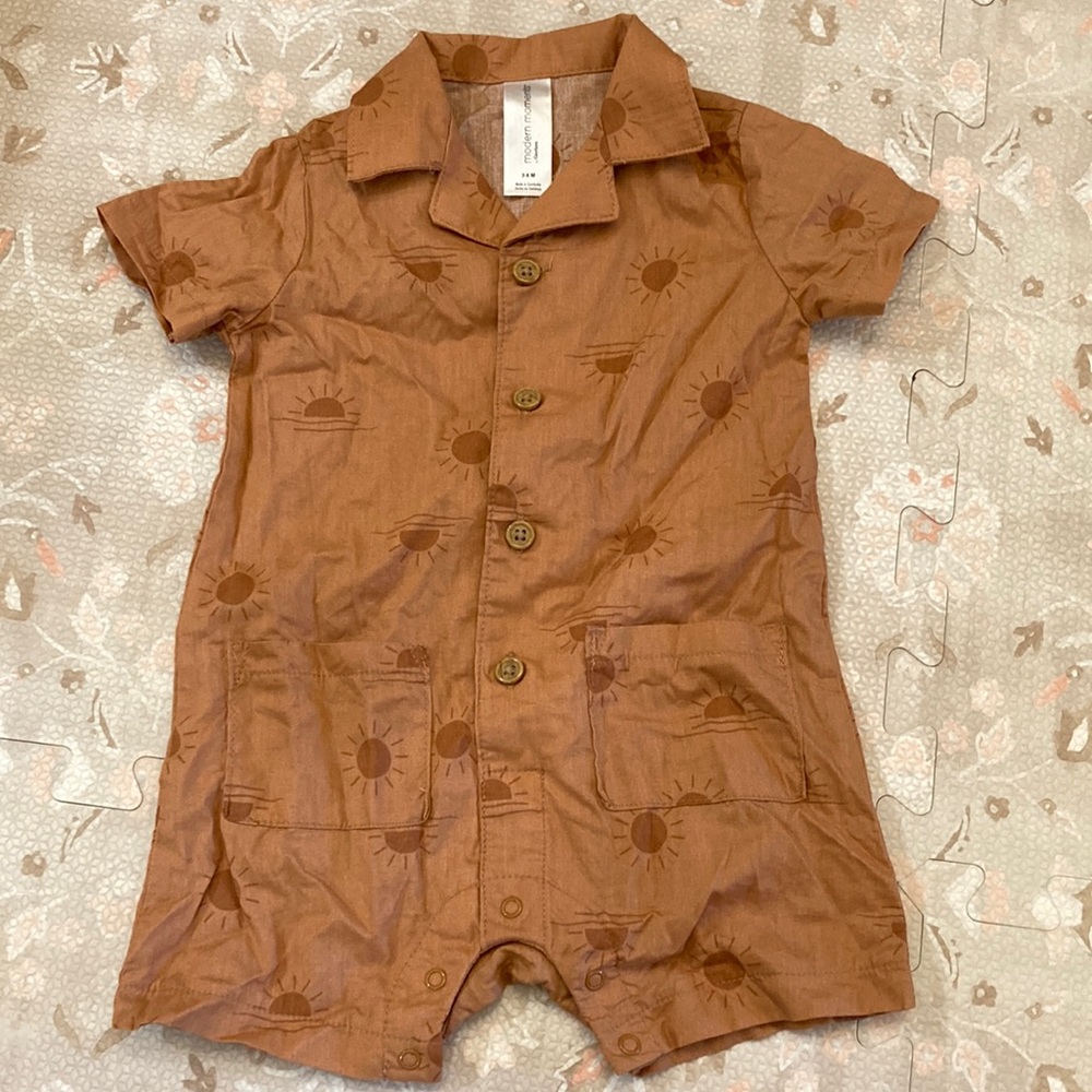 Adorable baby romper 3-6m